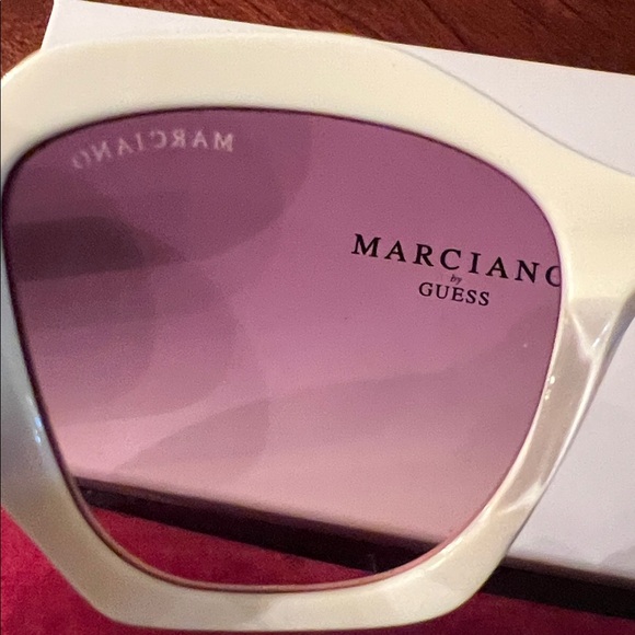 BRAND NEW GUESS BY MARCIANO GM00007 25F SUNGLASSES. NWOT - Picture 9 of 12